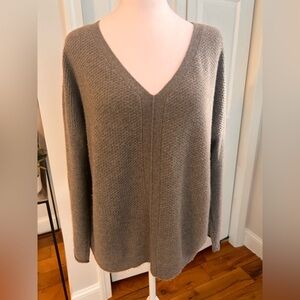 Kinross Cashmere Sweater | Medium | Light Brown